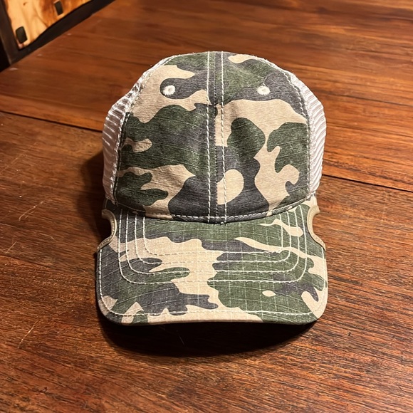 Notch adjustable camo ponytail women’s baseball cap - Picture 4 of 9